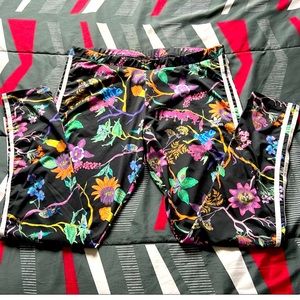 Adidas woman floral leggings